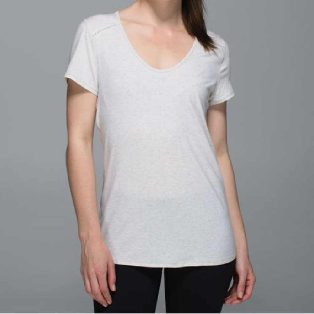 Lululemon Superb Short Sleeve Tee Wee Stripe Heathered Light grey ladder stich - Picture 11 of 11